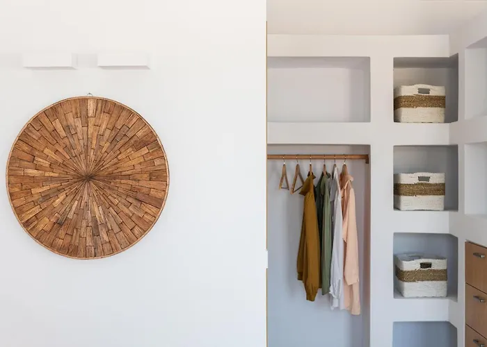 Exclusive Luxury Moca Beachfront Villa, Molos, Paros וילה *