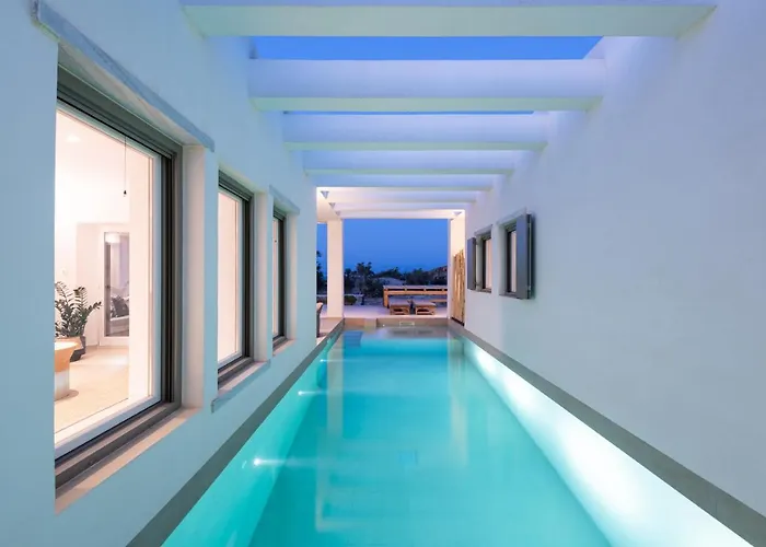 וילה Exclusive Luxury Moca Beachfront Villa, Molos, Paros