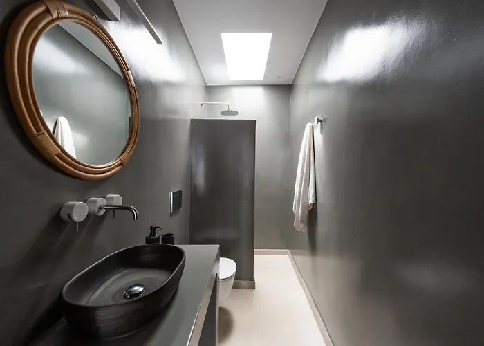 Exclusive Luxury Moca Beachfront Villa, Molos, Paros וילה *