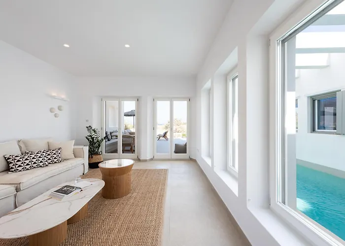 וילה Exclusive Luxury Moca Beachfront Villa, Molos, Paros *